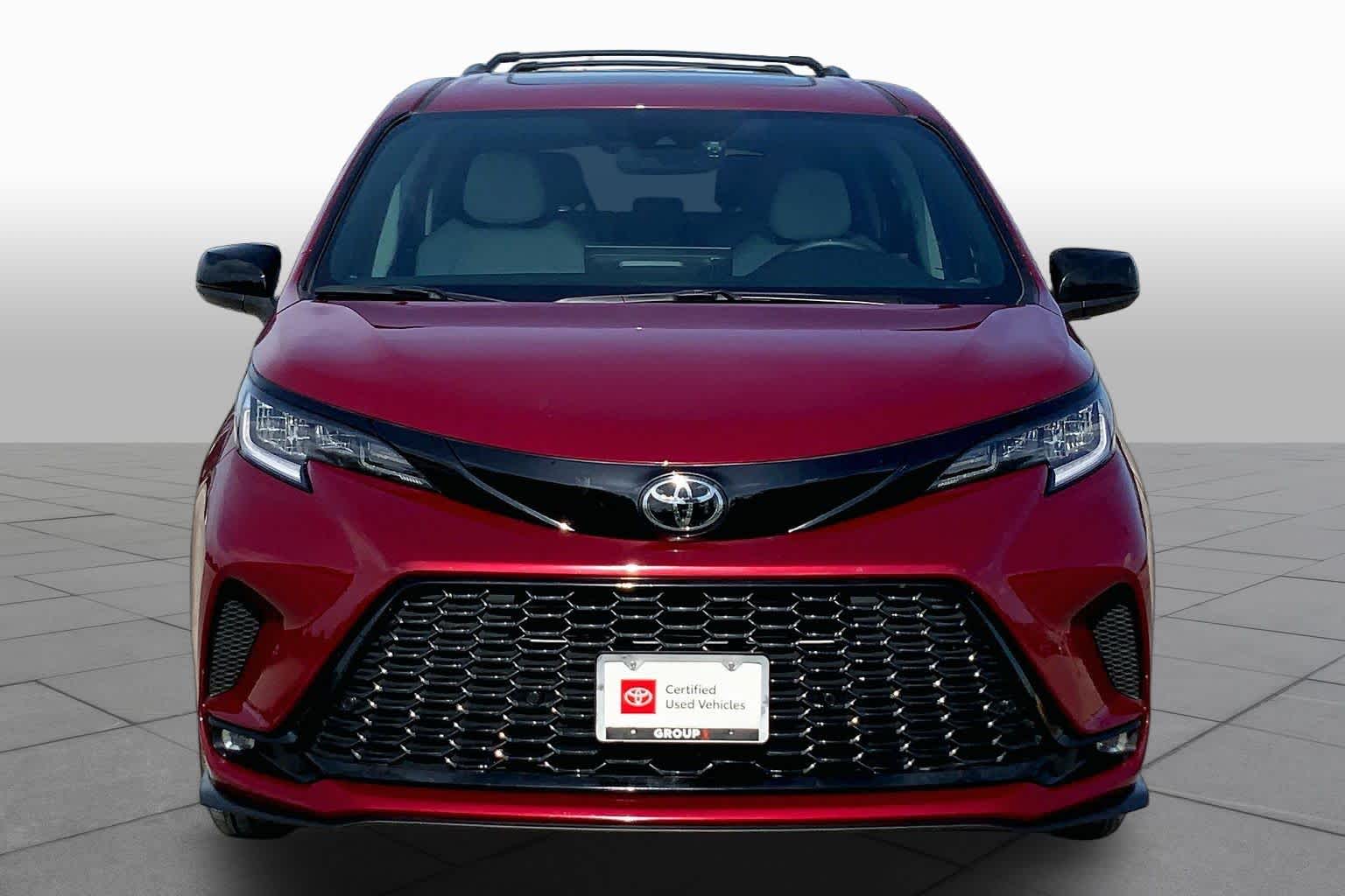 2026 Toyota Sienna XSE Ruby Flare Pearl at Group 1 Toyota Southwest