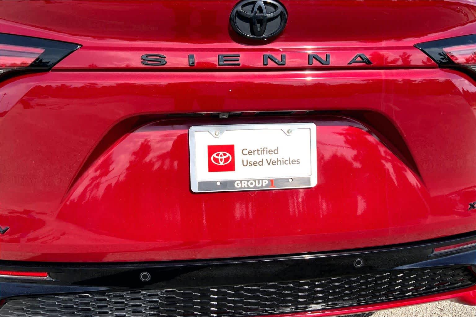 2026 Toyota Sienna XSE Ruby Flare Pearl at Group 1 Toyota Southwest