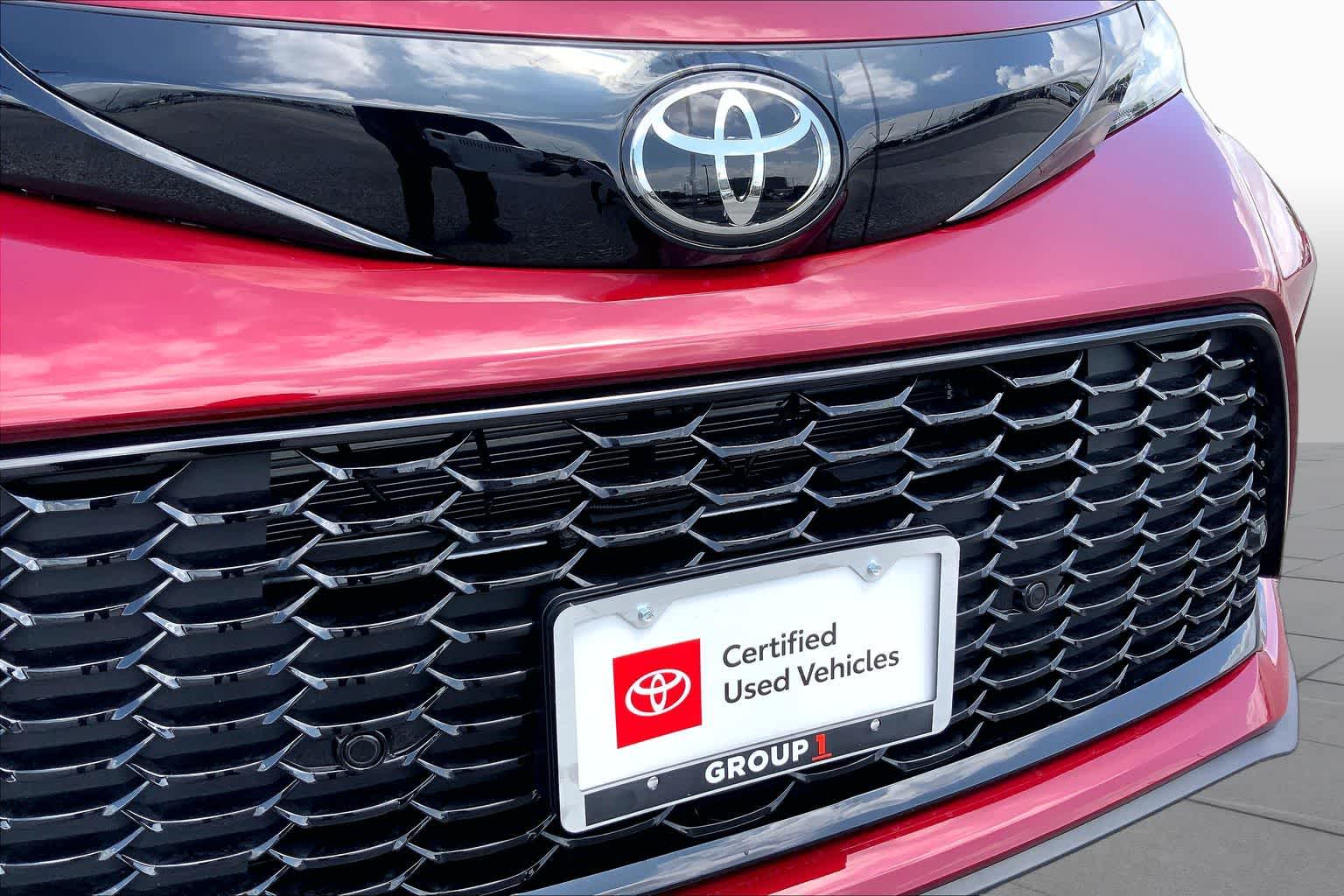 2026 Toyota Sienna XSE Ruby Flare Pearl at Group 1 Toyota Southwest