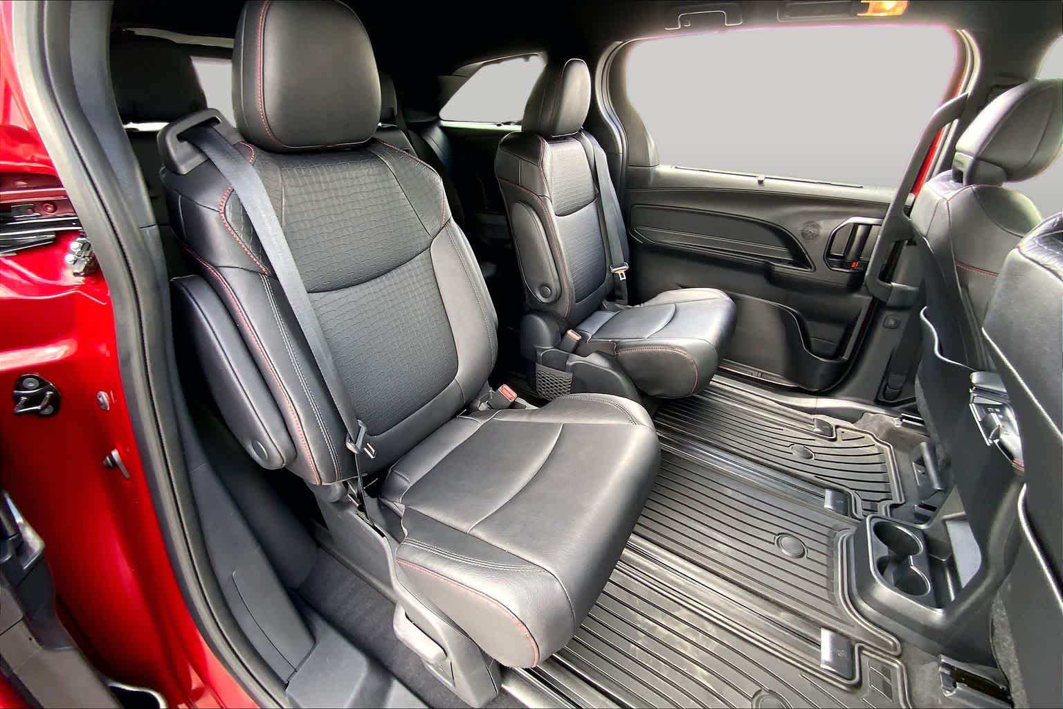 2026 Toyota Sienna XSE Ruby Flare Pearl at Group 1 Toyota Southwest
