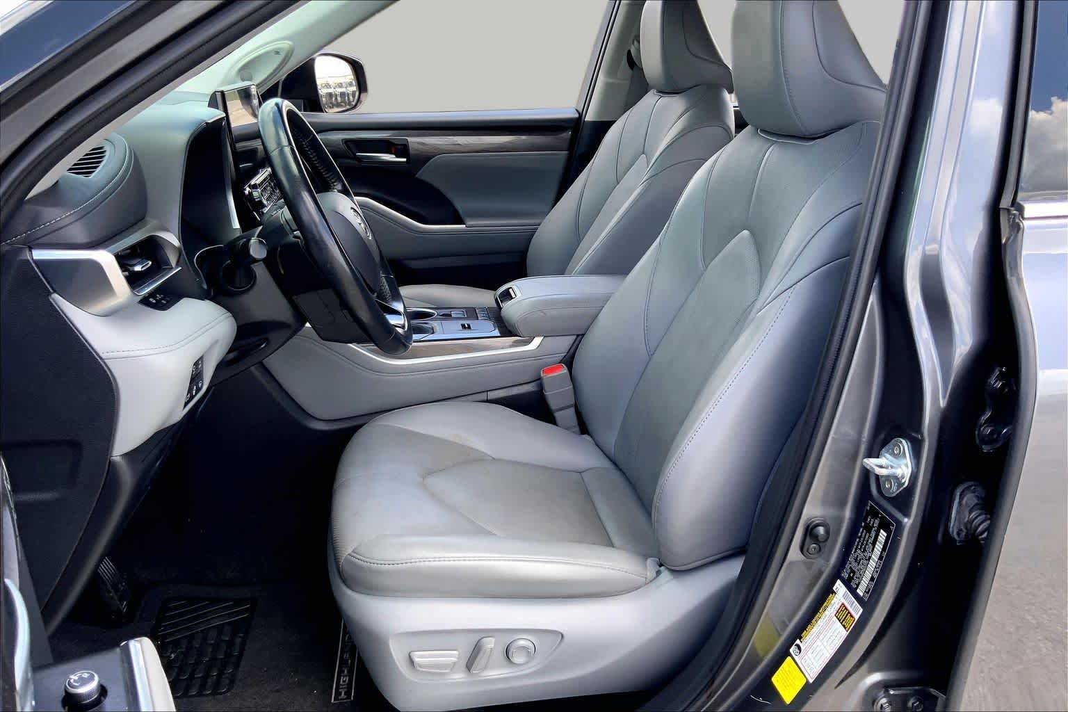 2021 Toyota Highlander Hybrid Limited Magnetic Gray Metallic at AutoNation USA Houston