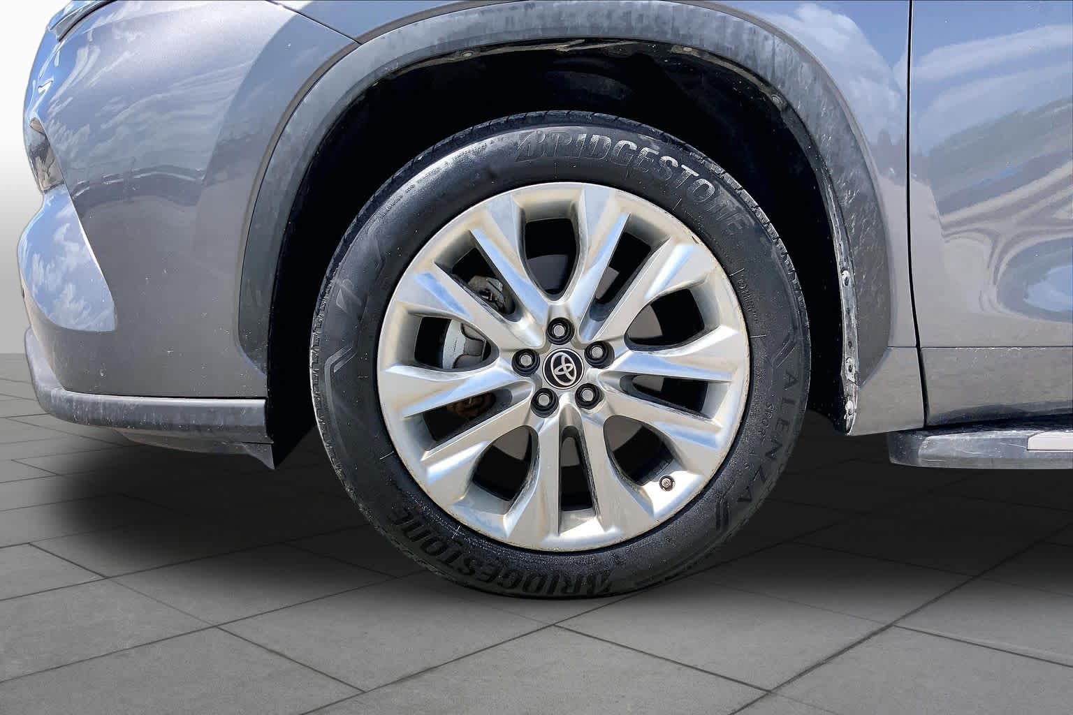 2021 Toyota Highlander Hybrid Limited Magnetic Gray Metallic at AutoNation USA Houston