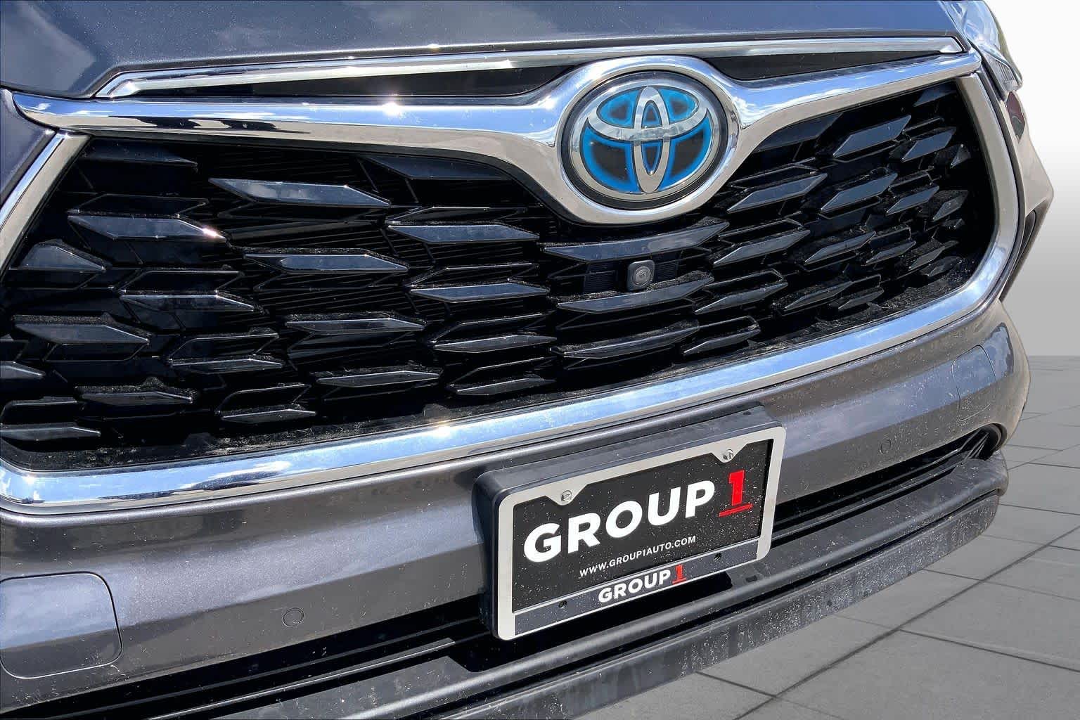 2021 Toyota Highlander Hybrid Limited Magnetic Gray Metallic at AutoNation USA Houston