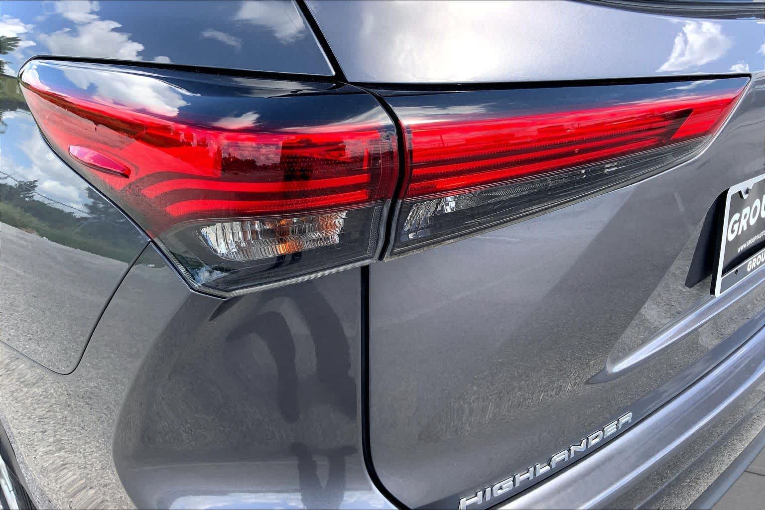 2021 Toyota Highlander Hybrid Limited Magnetic Gray Metallic at AutoNation USA Houston