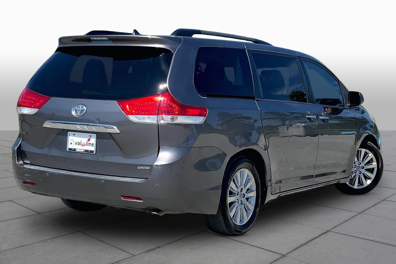 2011 Toyota Sienna Ltd Predawn Gray Mica at Beck & Masten Kia