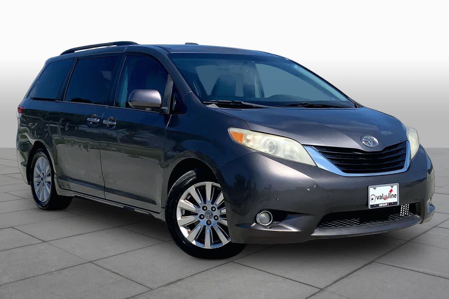 2011 Toyota Sienna Ltd Predawn Gray Mica at Beck & Masten Kia