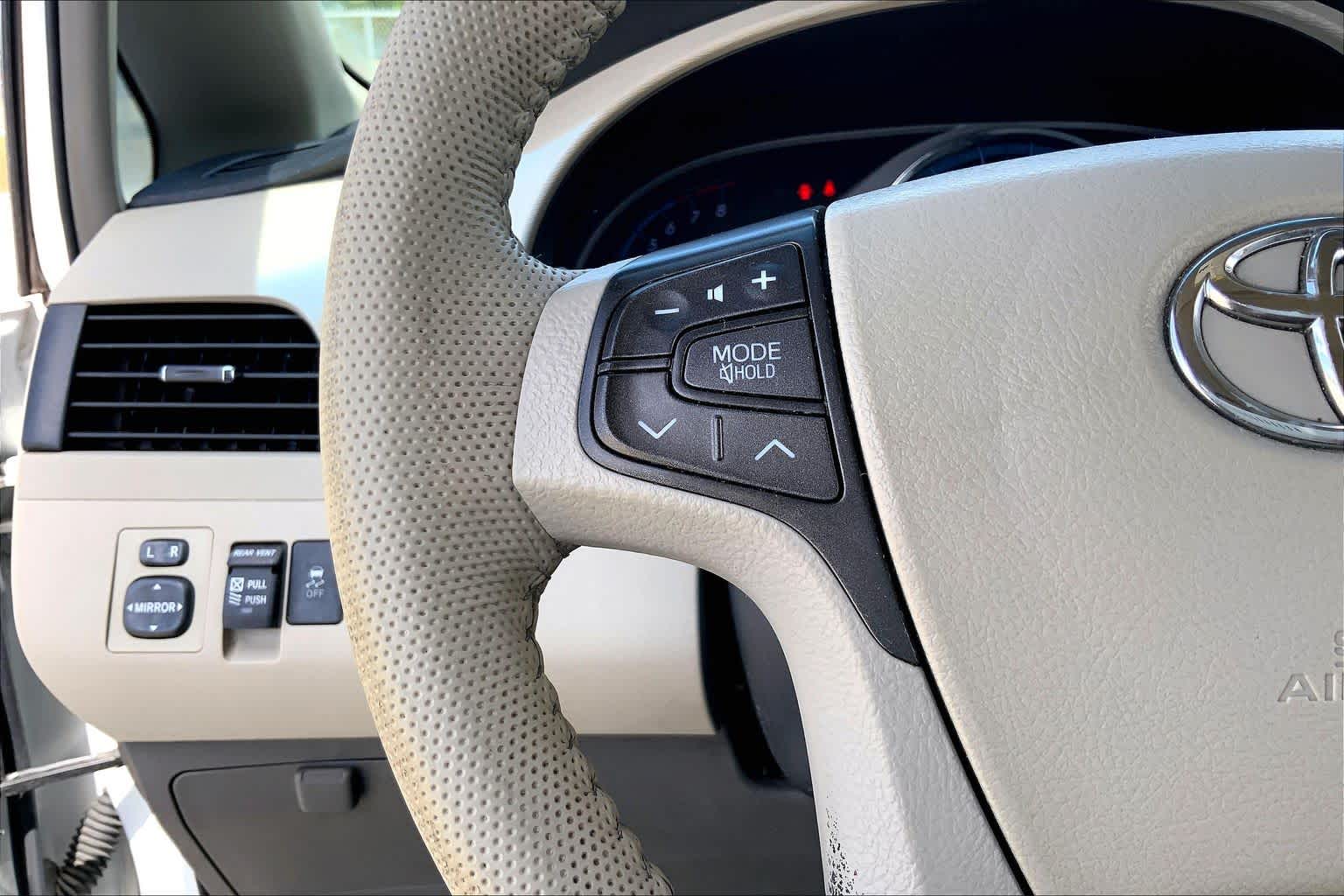 2013 Toyota Sienna XLE Super White at Auto Boutique Texas