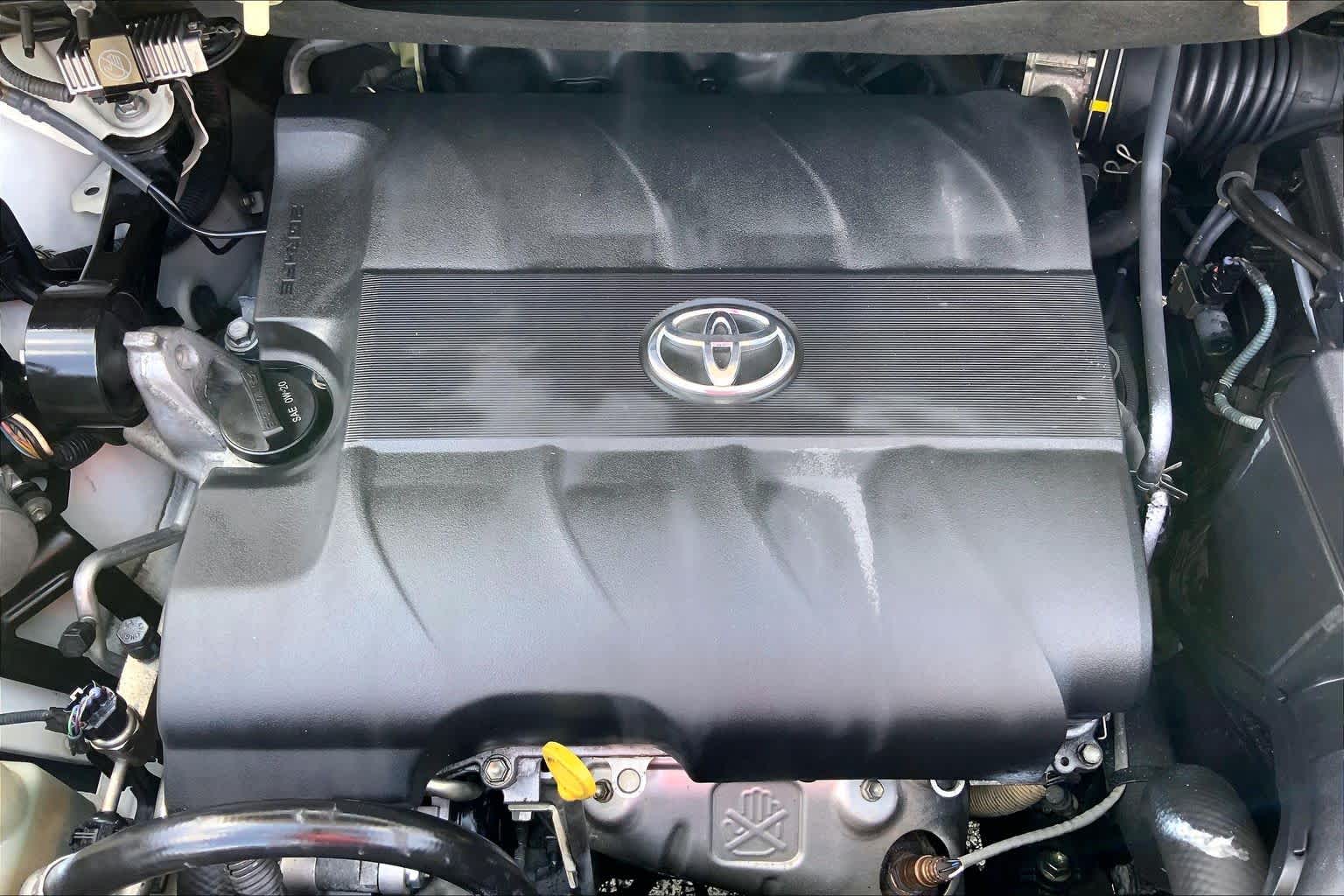 2013 Toyota Sienna XLE Super White at Auto Boutique Texas