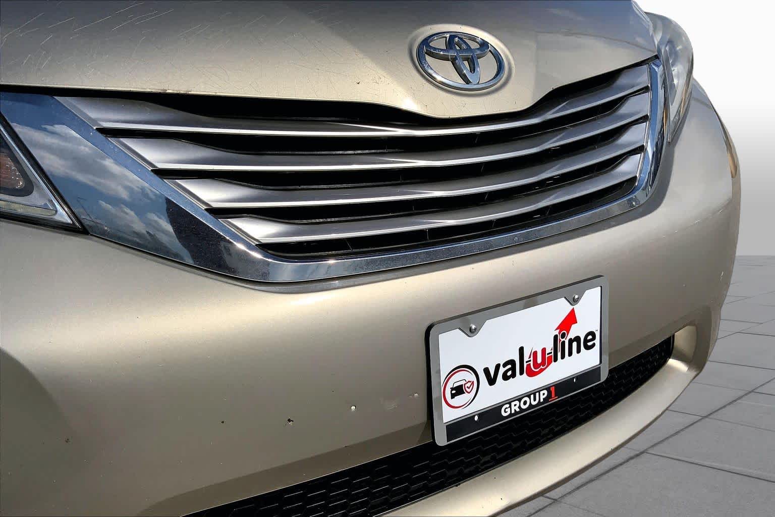2015 Toyota Sienna Ltd Creme Brulee Mica at AutoNation USA Katy