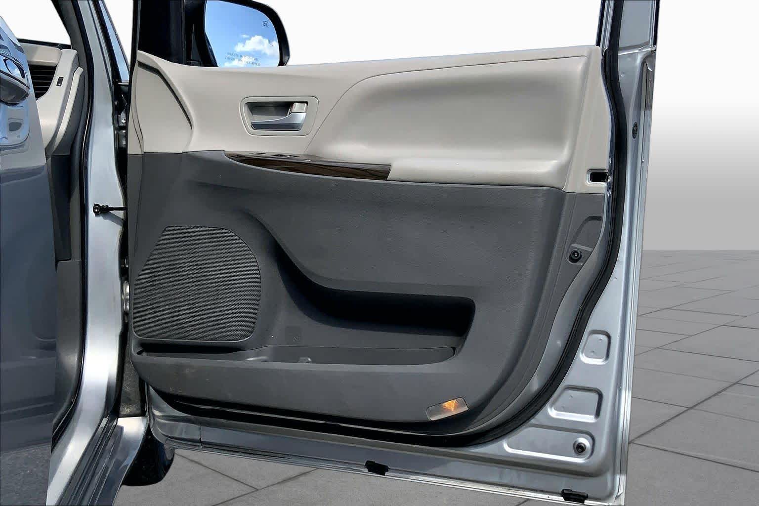 2016 Toyota Sienna XLE Premium Silver Sky Metallic at Beck & Masten Kia