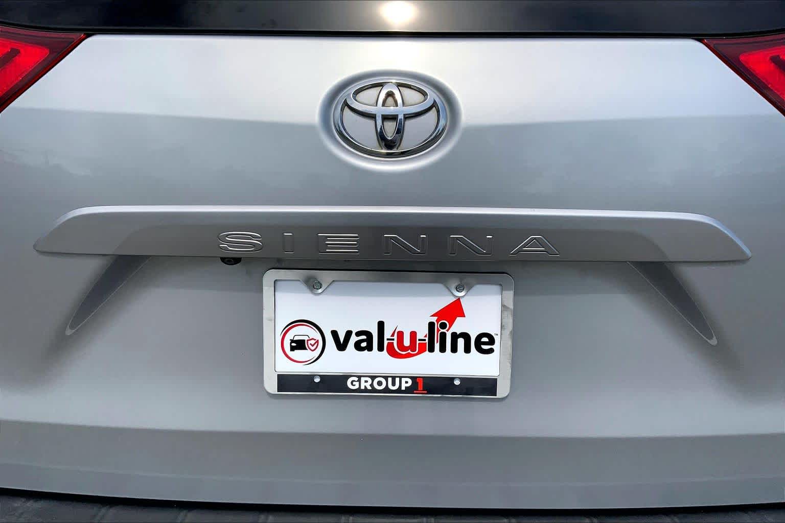 2016 Toyota Sienna XLE Premium Silver Sky Metallic at Beck & Masten Kia