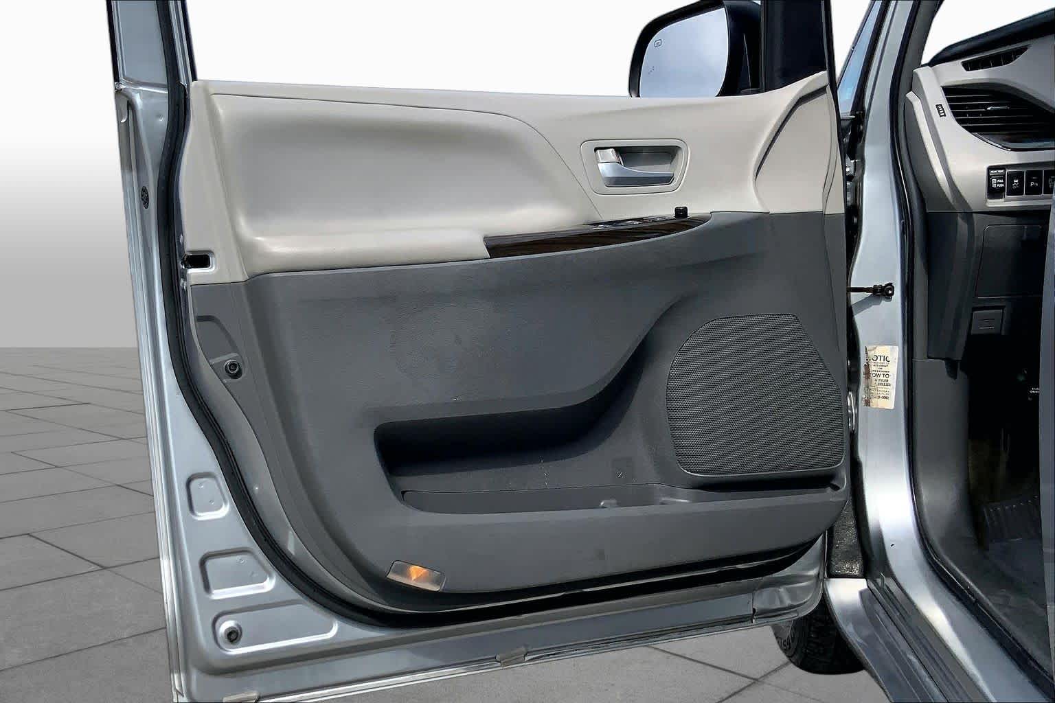 2016 Toyota Sienna XLE Premium Silver Sky Metallic at Beck & Masten Kia