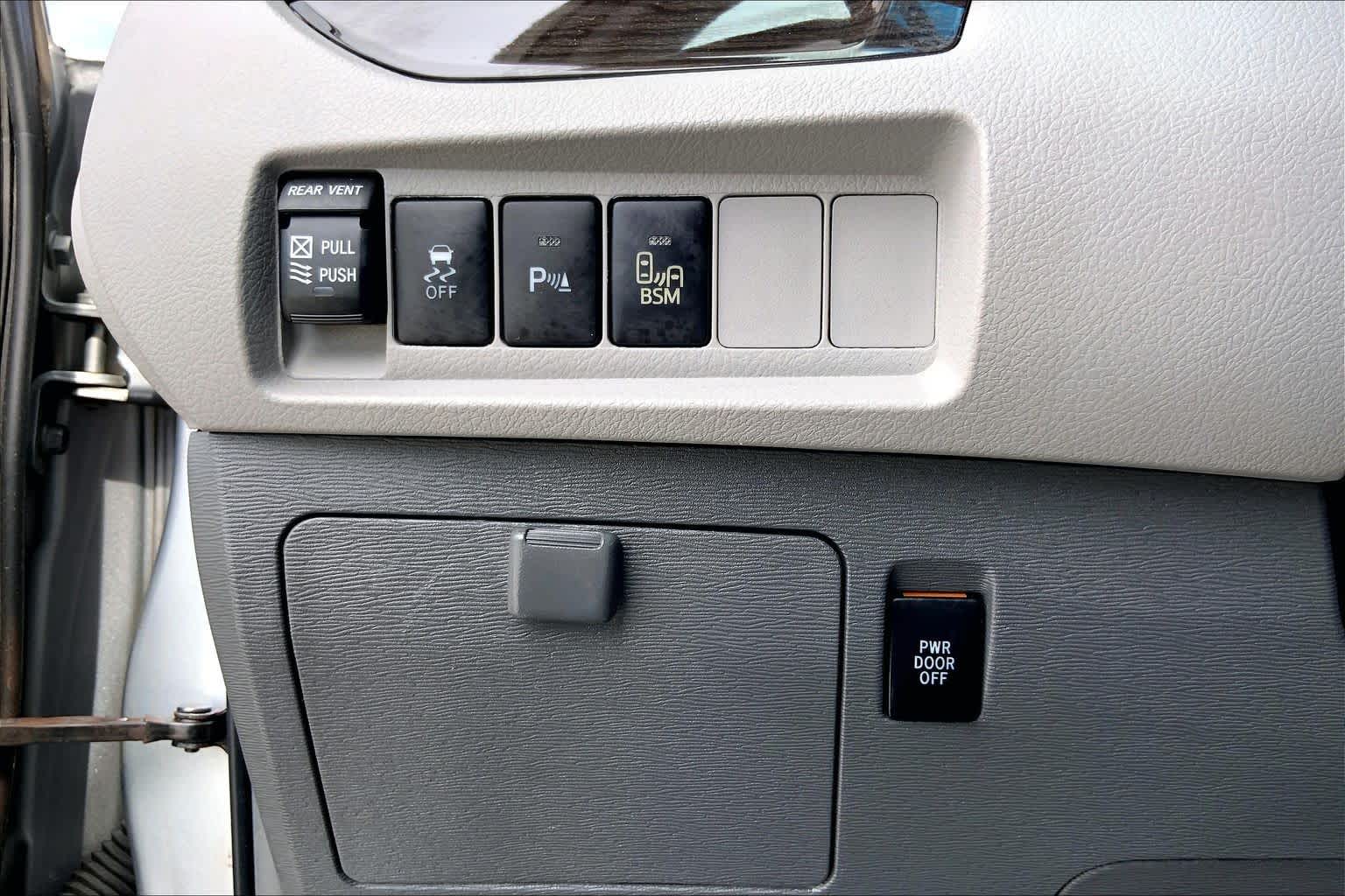 2016 Toyota Sienna XLE Premium Silver Sky Metallic at Beck & Masten Kia