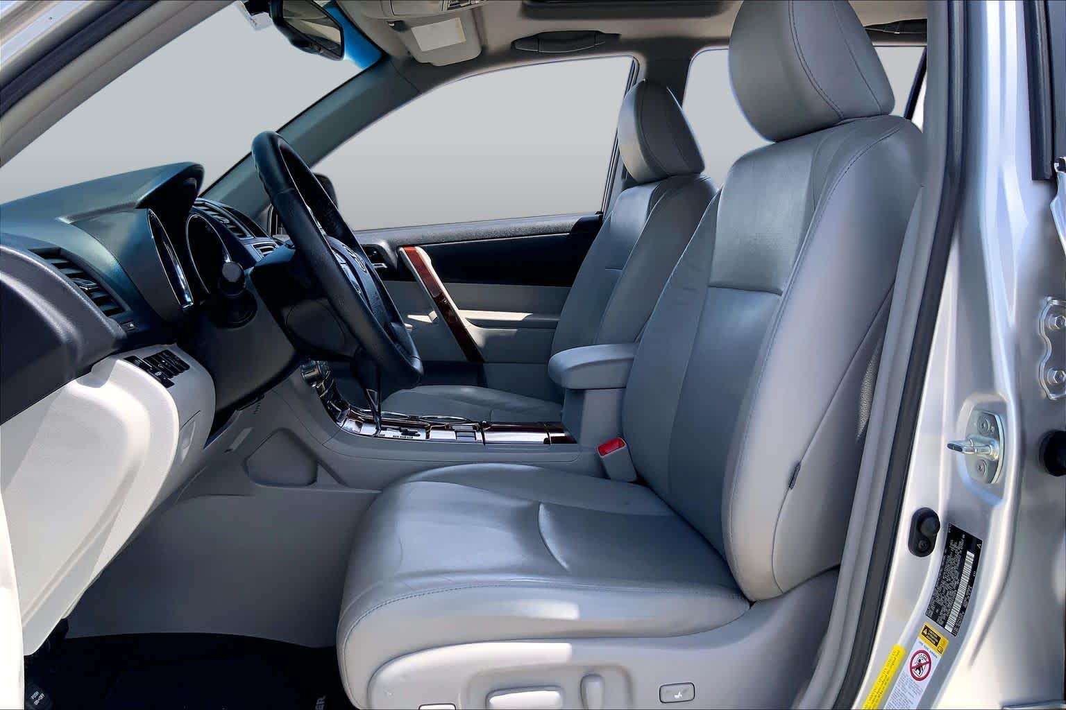 2013 Toyota Highlander Limited Classic Silver Metallic at Mac Haik Ford