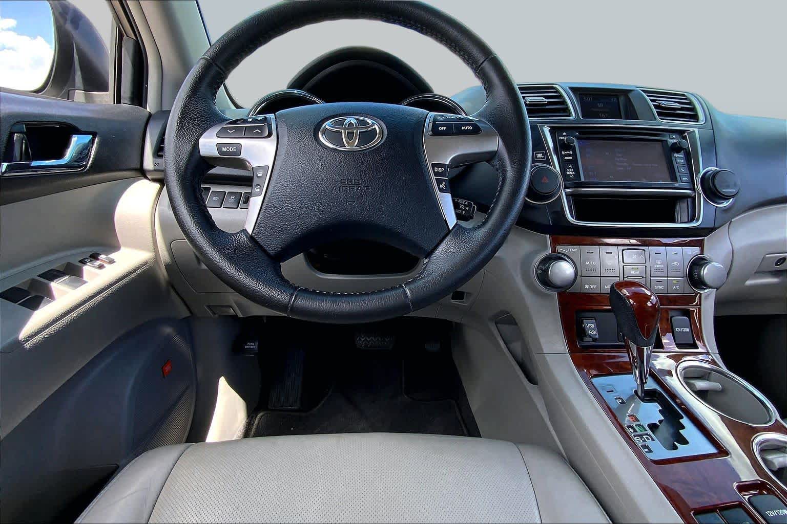 2013 Toyota Highlander Limited Classic Silver Metallic at Mac Haik Ford
