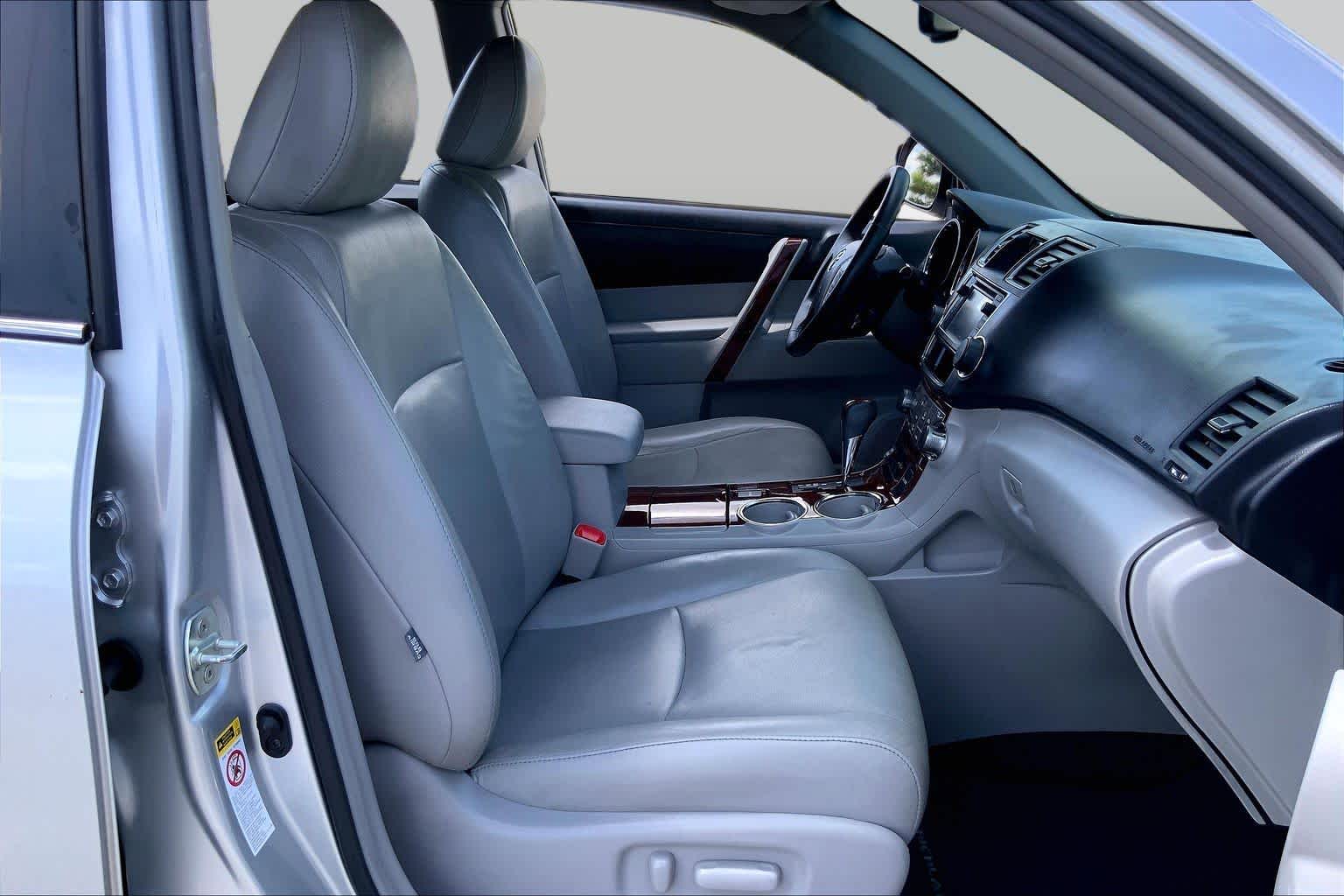 2013 Toyota Highlander Limited Classic Silver Metallic at Mac Haik Ford