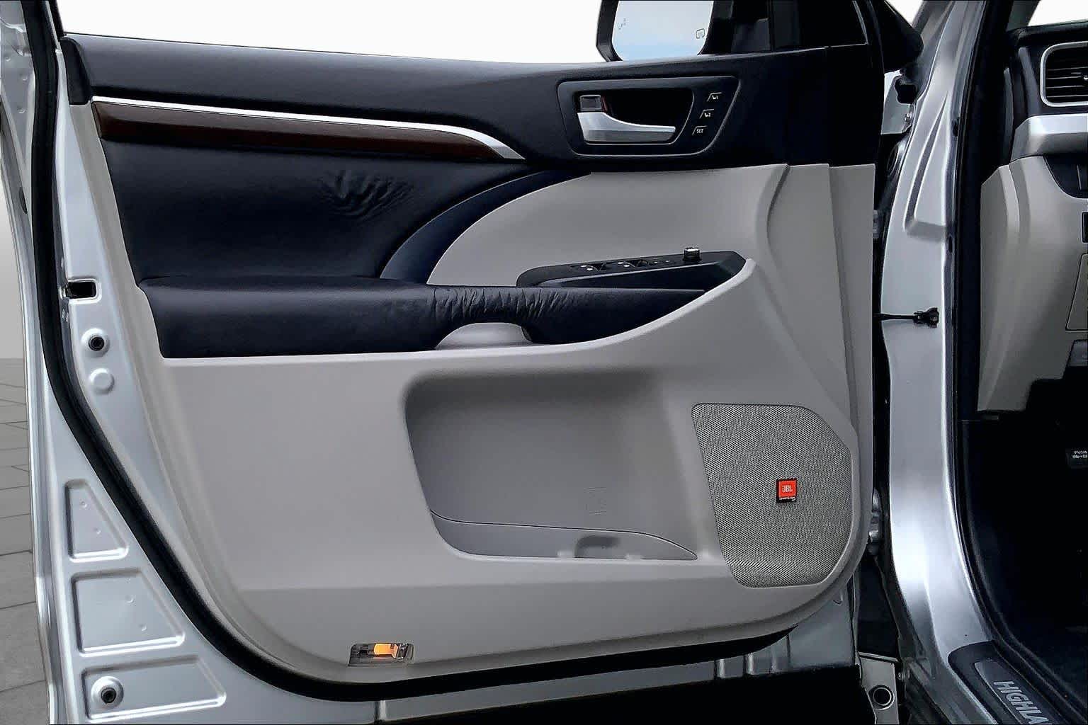 2015 Toyota Highlander Limited Silver Sky Metallic at Lexus of Clear Lake
