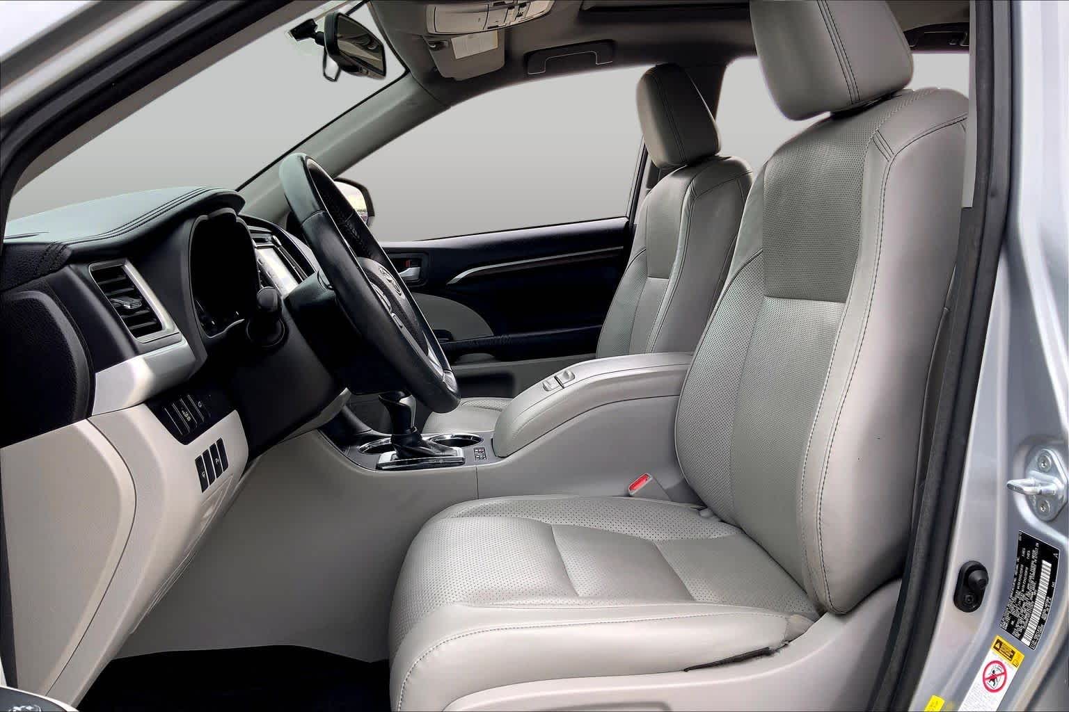 2015 Toyota Highlander Limited Silver Sky Metallic at Lexus of Clear Lake