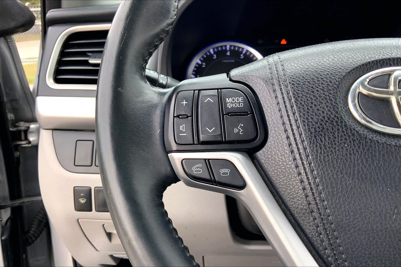 2015 Toyota Highlander Limited Silver Sky Metallic at Lexus of Clear Lake