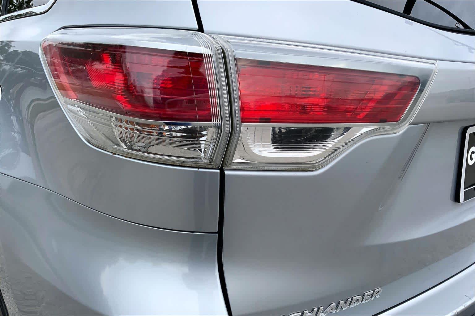 2015 Toyota Highlander Limited Silver Sky Metallic at Lexus of Clear Lake