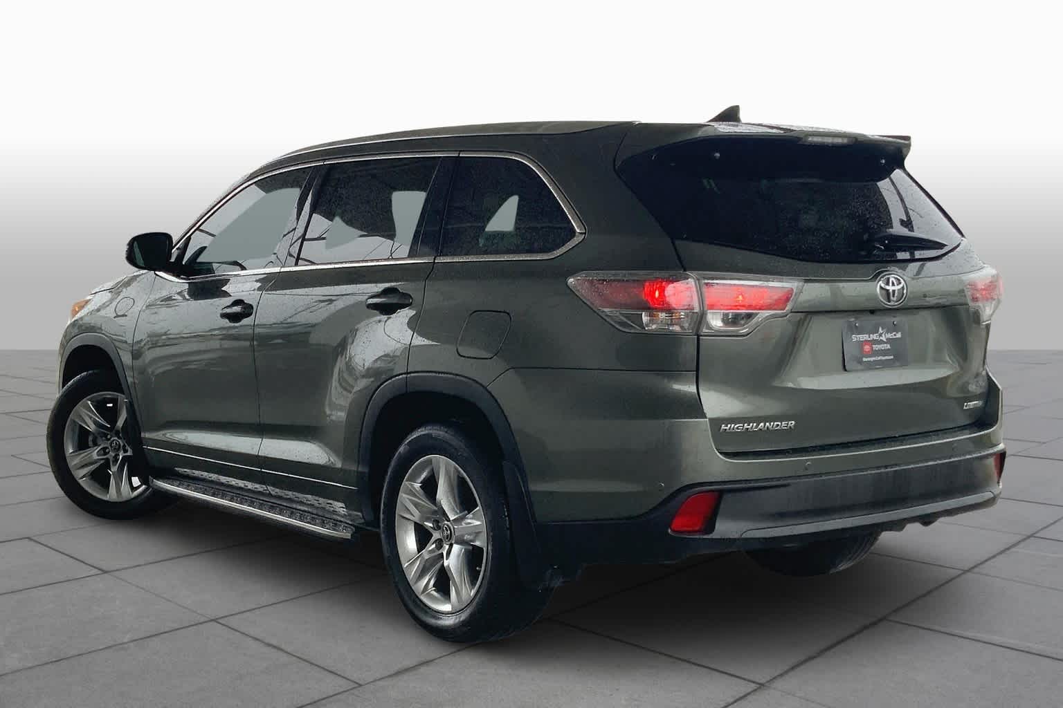 2016 Toyota Highlander Limited Alumina Jade Metallic at AutoNation Toyota Gulf Fwy