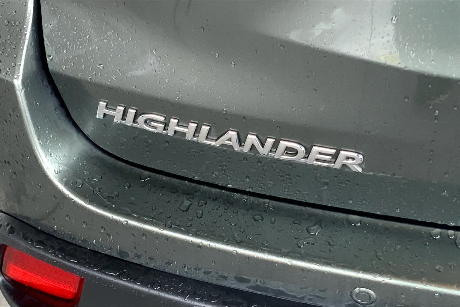 2016 Toyota Highlander Limited Alumina Jade Metallic at AutoNation Toyota Gulf Fwy