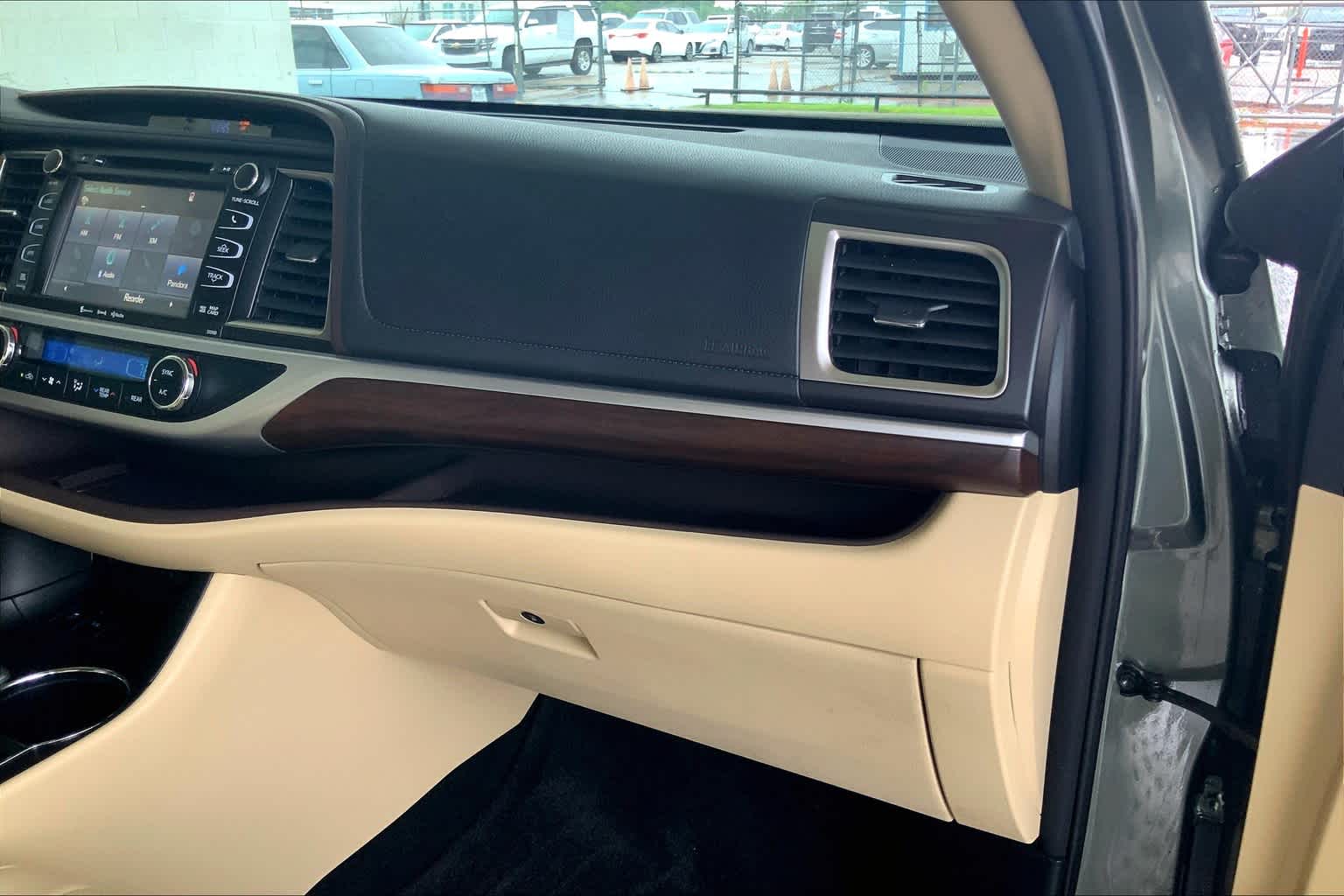 2016 Toyota Highlander Limited Alumina Jade Metallic at AutoNation Toyota Gulf Fwy