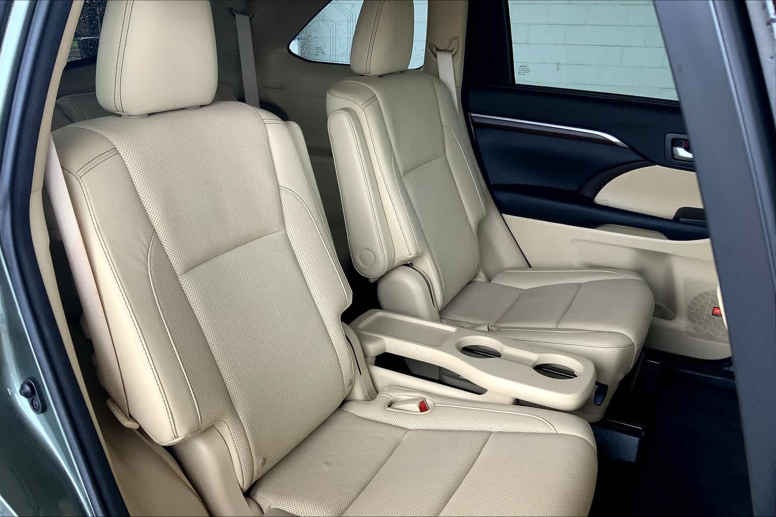 2016 Toyota Highlander Limited Alumina Jade Metallic at AutoNation Toyota Gulf Fwy