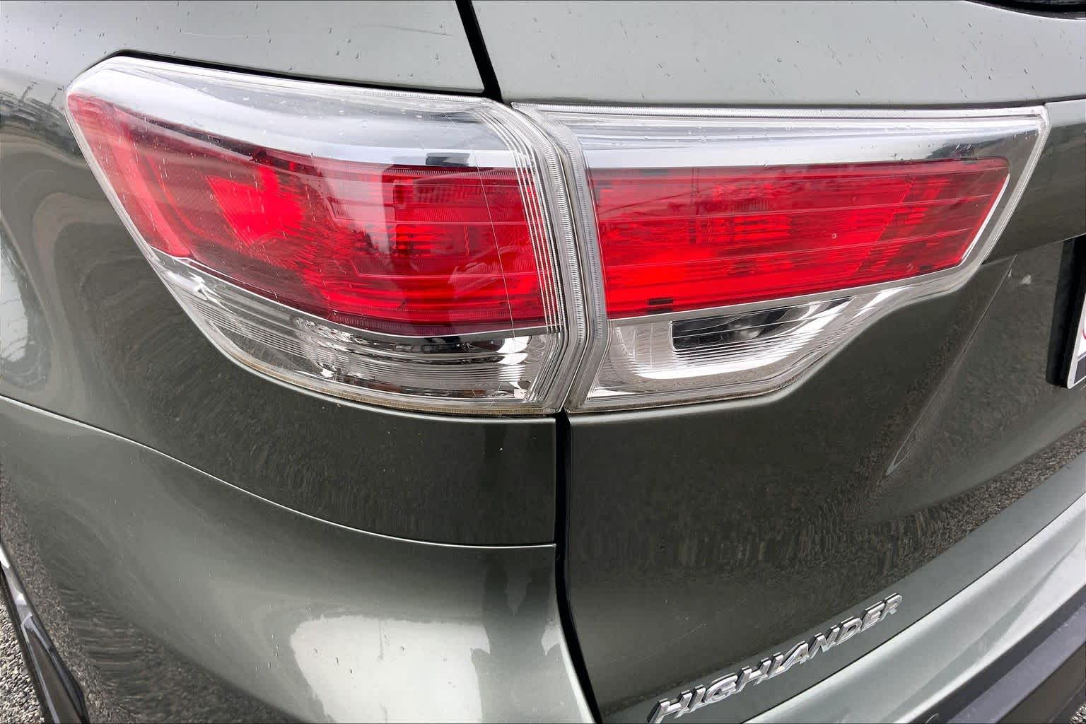 2016 Toyota Highlander Limited Alumina Jade Metallic at Mercedes-Benz of Houston North