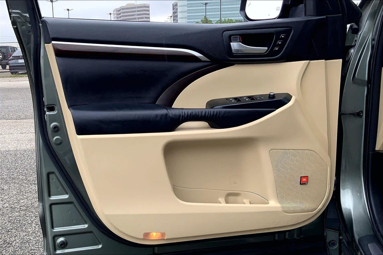 2016 Toyota Highlander Limited Alumina Jade Metallic at Mercedes-Benz of Houston North