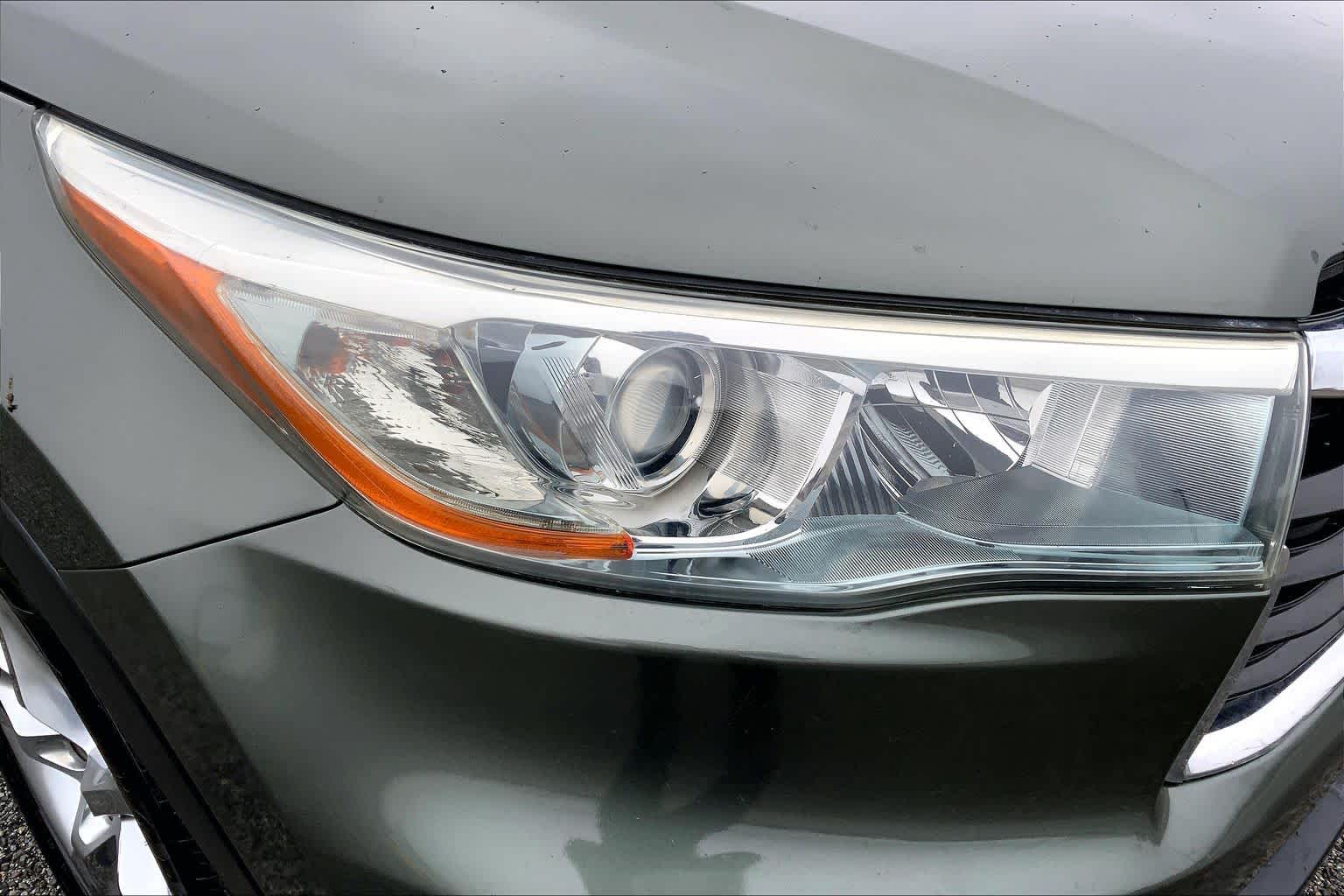 2016 Toyota Highlander Limited Alumina Jade Metallic at Mercedes-Benz of Houston North