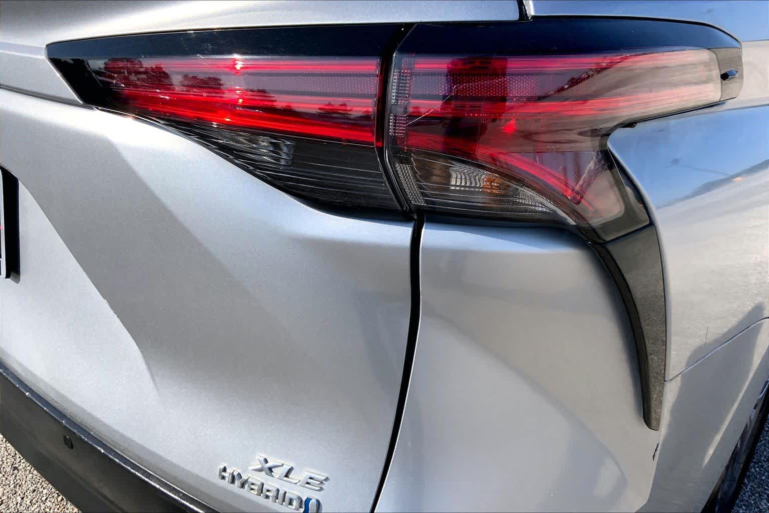 2022 Toyota Sienna XLE Celestial Silver Metallic at AutoNation USA Katy
