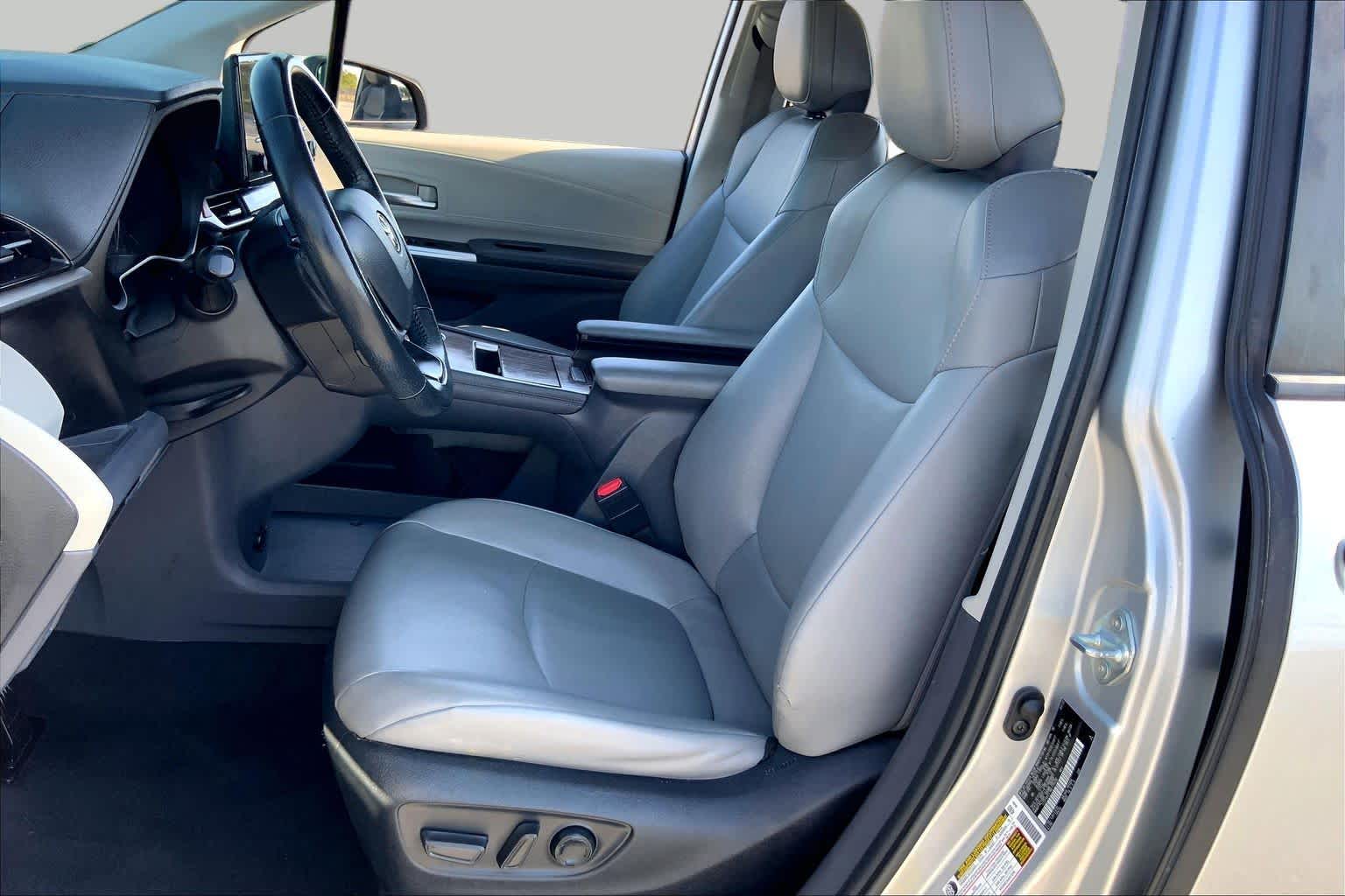 2022 Toyota Sienna XLE Celestial Silver Metallic at AutoNation USA Katy