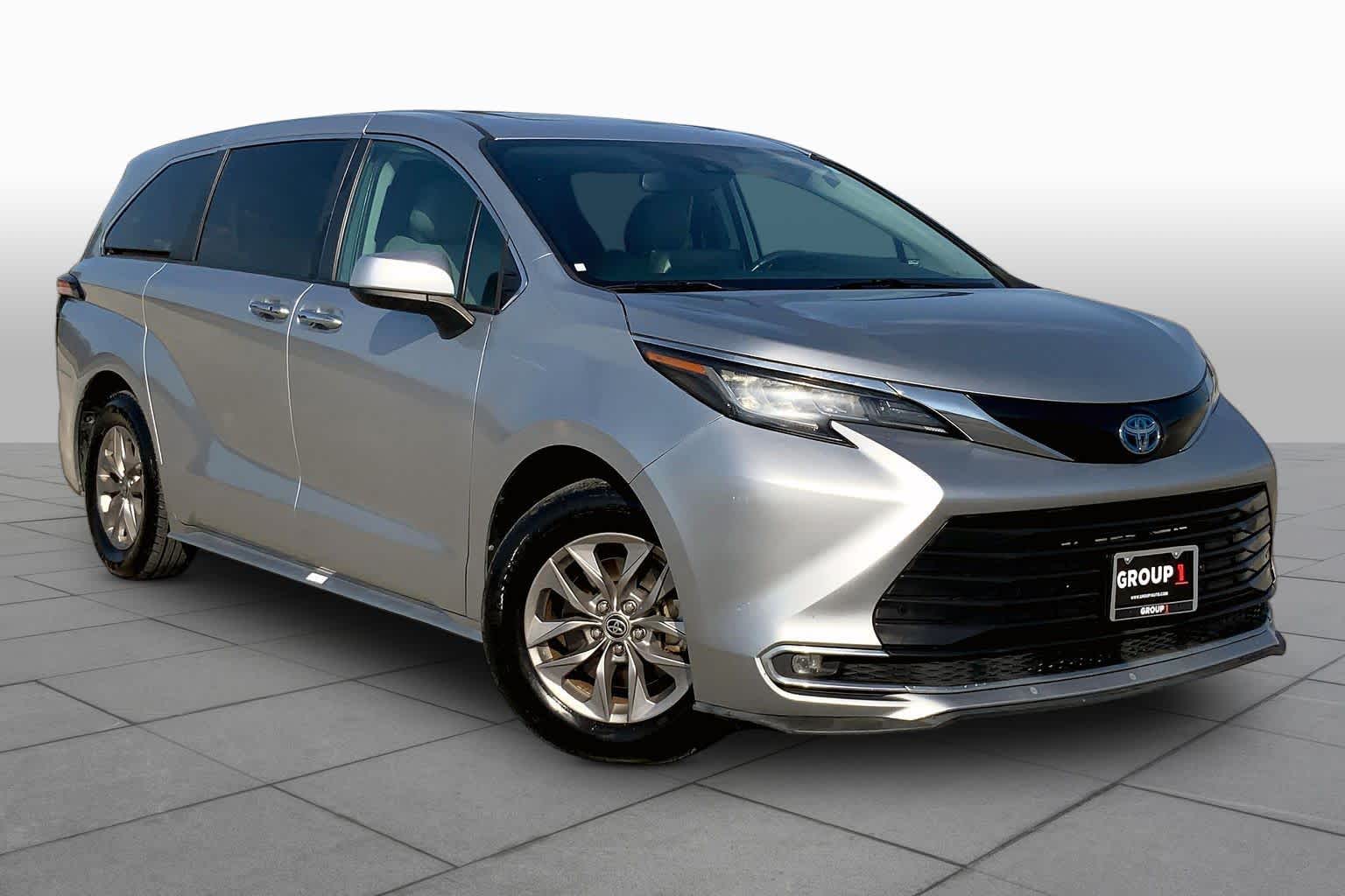 2022 Toyota Sienna XLE Celestial Silver Metallic at AutoNation USA Katy