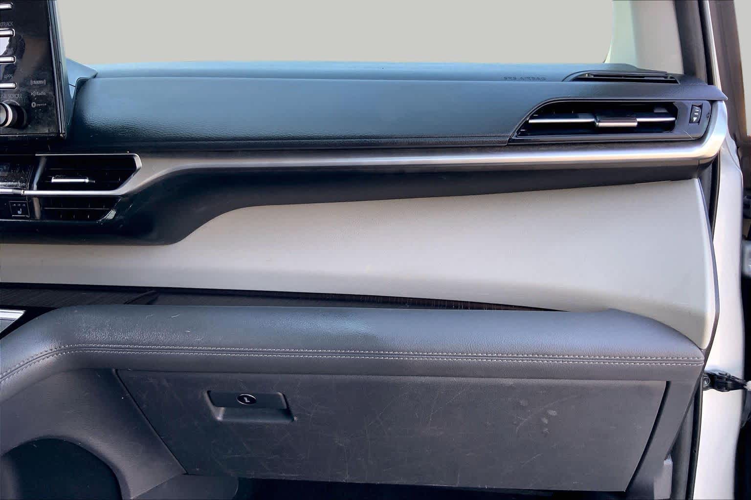 2022 Toyota Sienna XLE Celestial Silver Metallic at AutoNation USA Katy