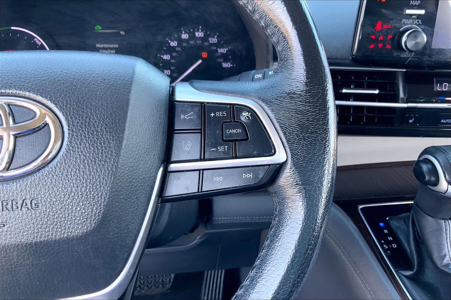 2022 Toyota Sienna XLE Celestial Silver Metallic at AutoNation USA Katy