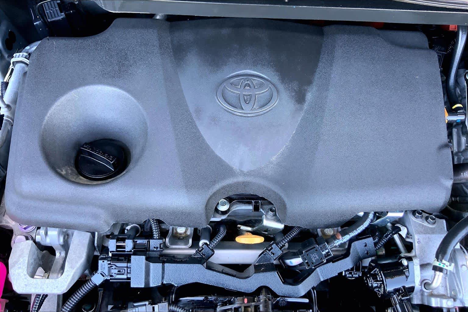 2022 Toyota Sienna XLE Celestial Silver Metallic at AutoNation USA Katy
