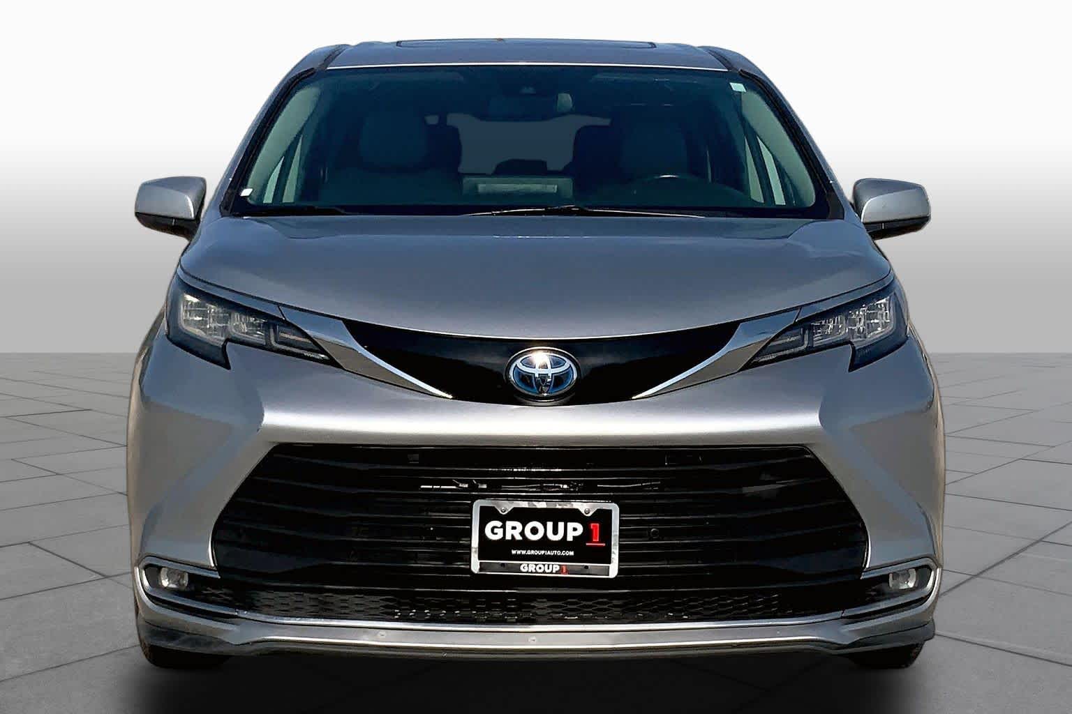 2022 Toyota Sienna XLE Celestial Silver Metallic at AutoNation USA Katy