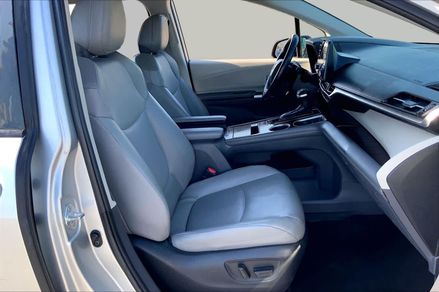2022 Toyota Sienna XLE Celestial Silver Metallic at AutoNation USA Katy