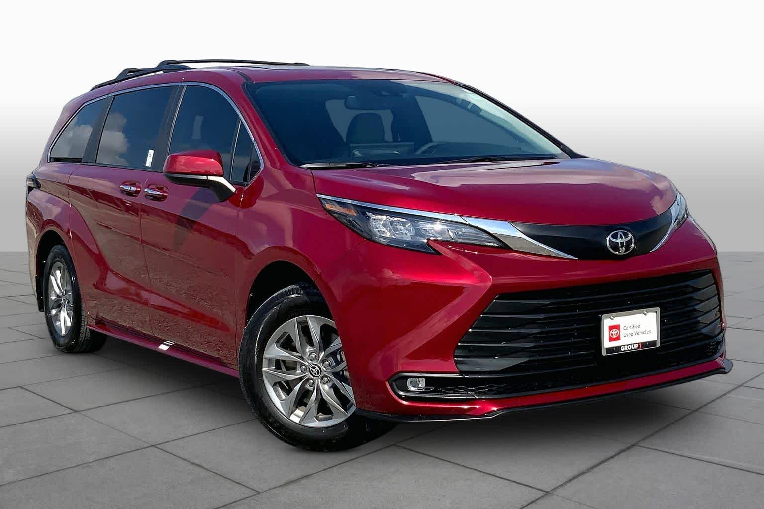 2026 Toyota Sienna XLE Ruby Flare Pearl at Group 1 Toyota Southwest