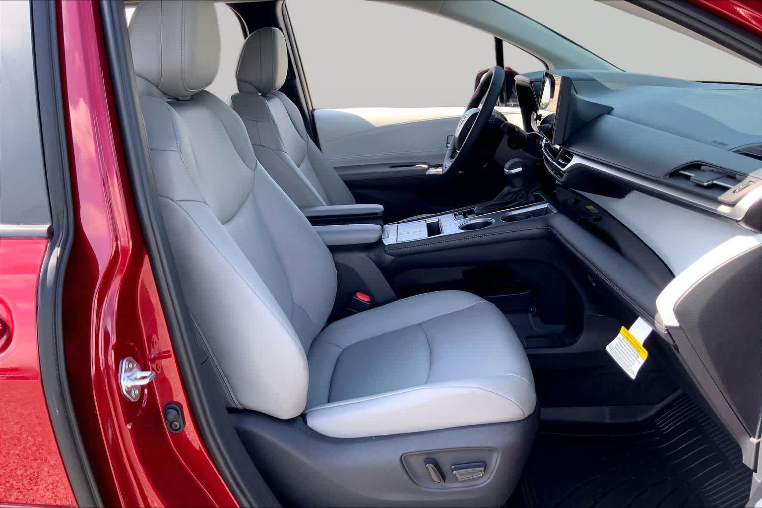 2026 Toyota Sienna XLE Ruby Flare Pearl at Group 1 Toyota Southwest