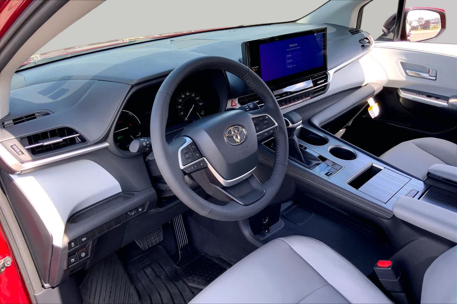2026 Toyota Sienna XLE Ruby Flare Pearl at Group 1 Toyota Southwest