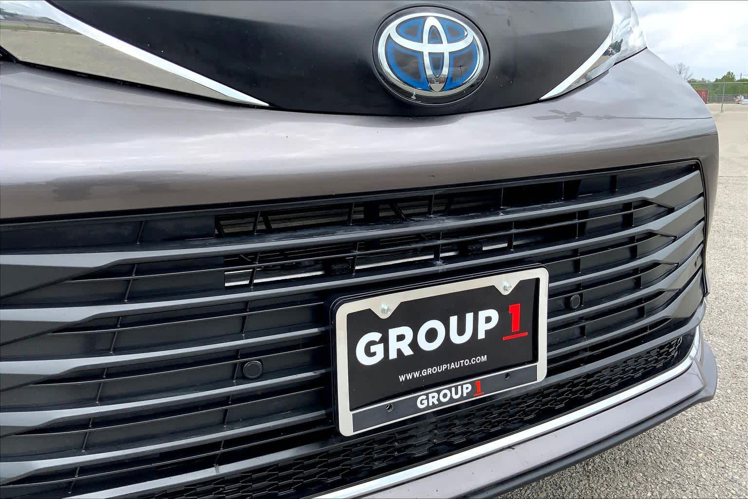 2021 Toyota Sienna XLE Predawn Gray Mica at Westside Kia