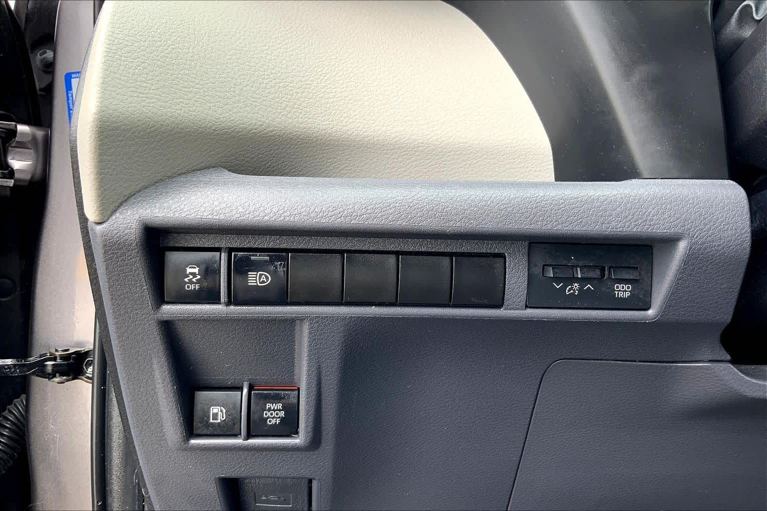 2021 Toyota Sienna XLE Predawn Gray Mica at Westside Kia