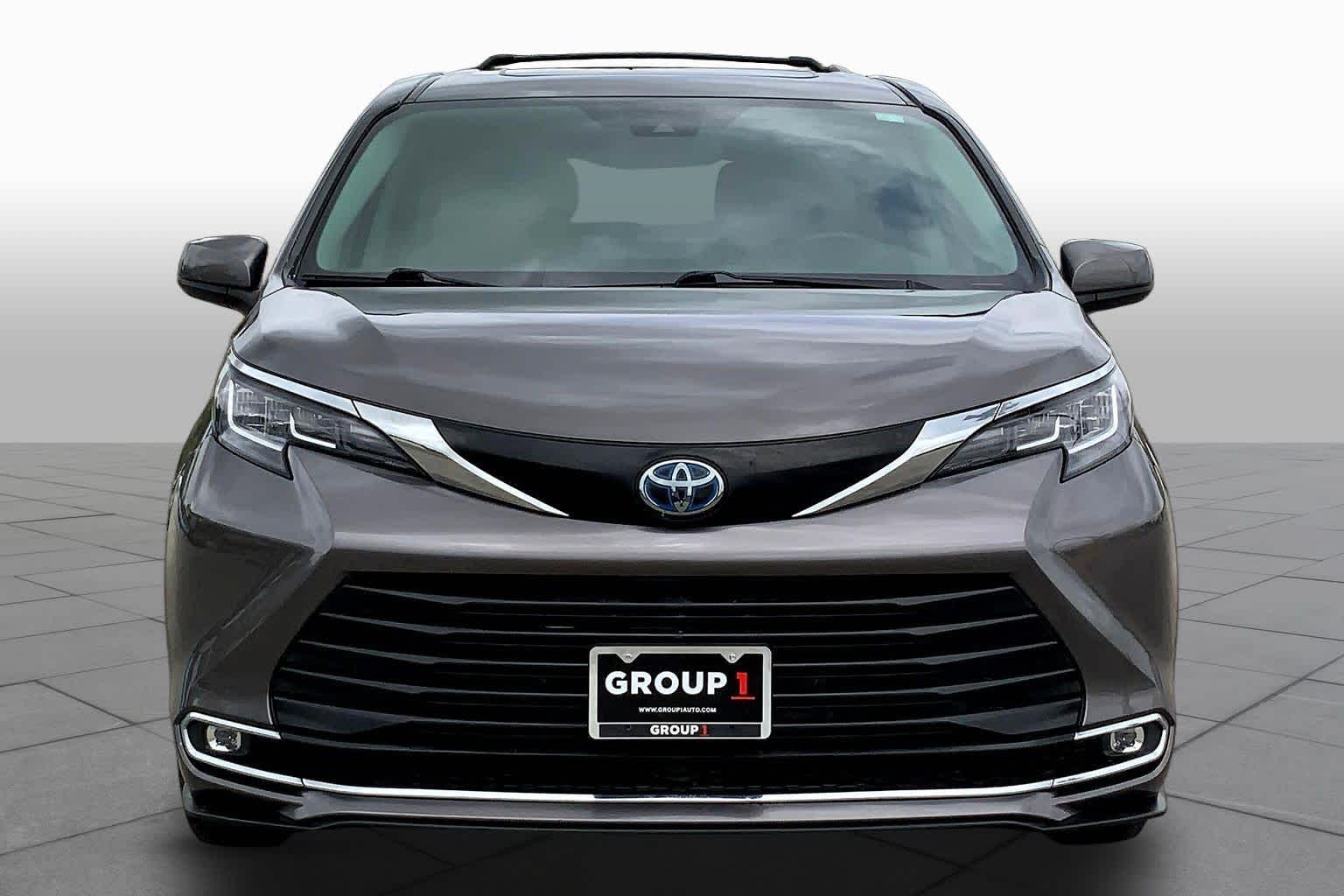 2021 Toyota Sienna XLE Predawn Gray Mica at Westside Kia