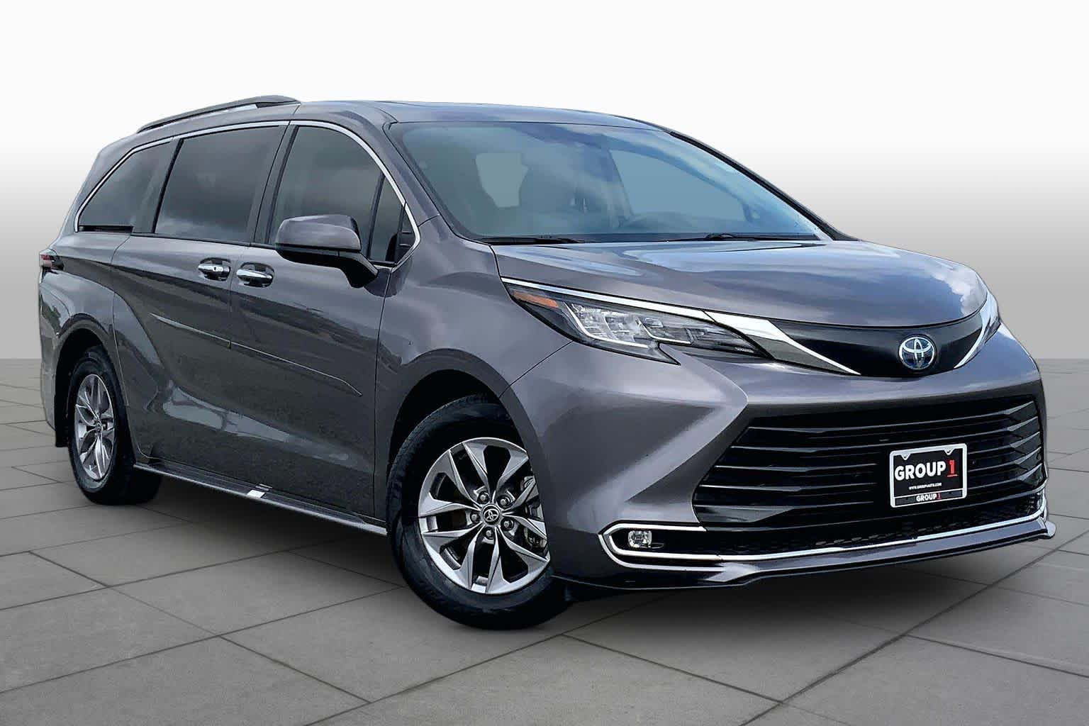 2022 Toyota Sienna XLE Predawn Gray Mica at Westside Kia
