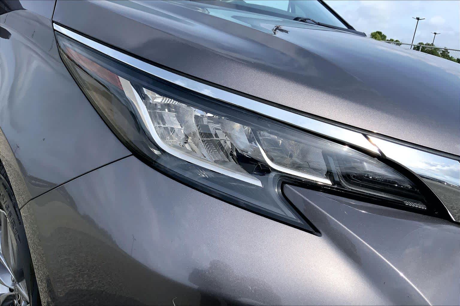 2022 Toyota Sienna XLE Predawn Gray Mica at Westside Kia