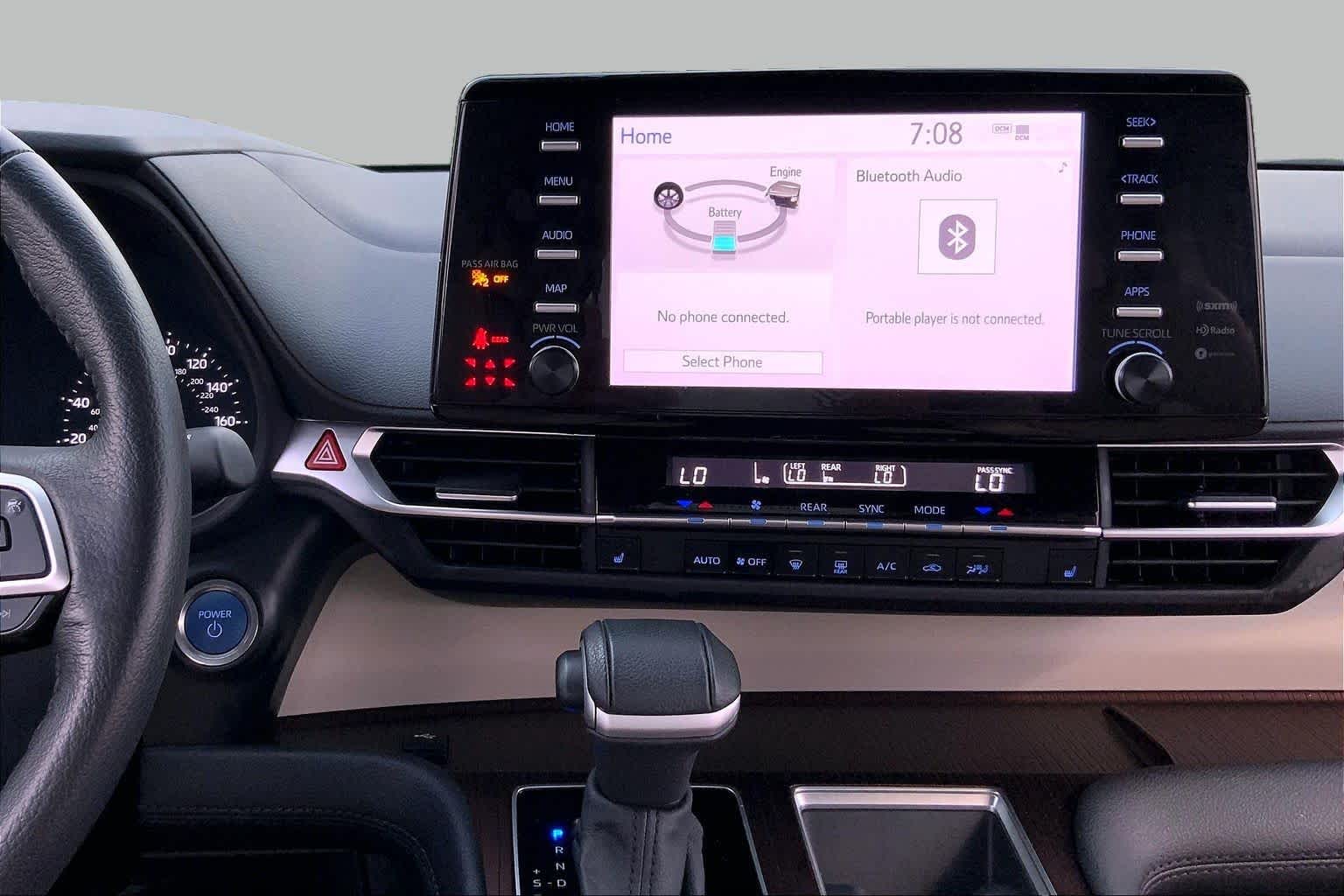 2024 Toyota Sienna XLE Wind Chill Pearl at Group 1 Toyota Southwest