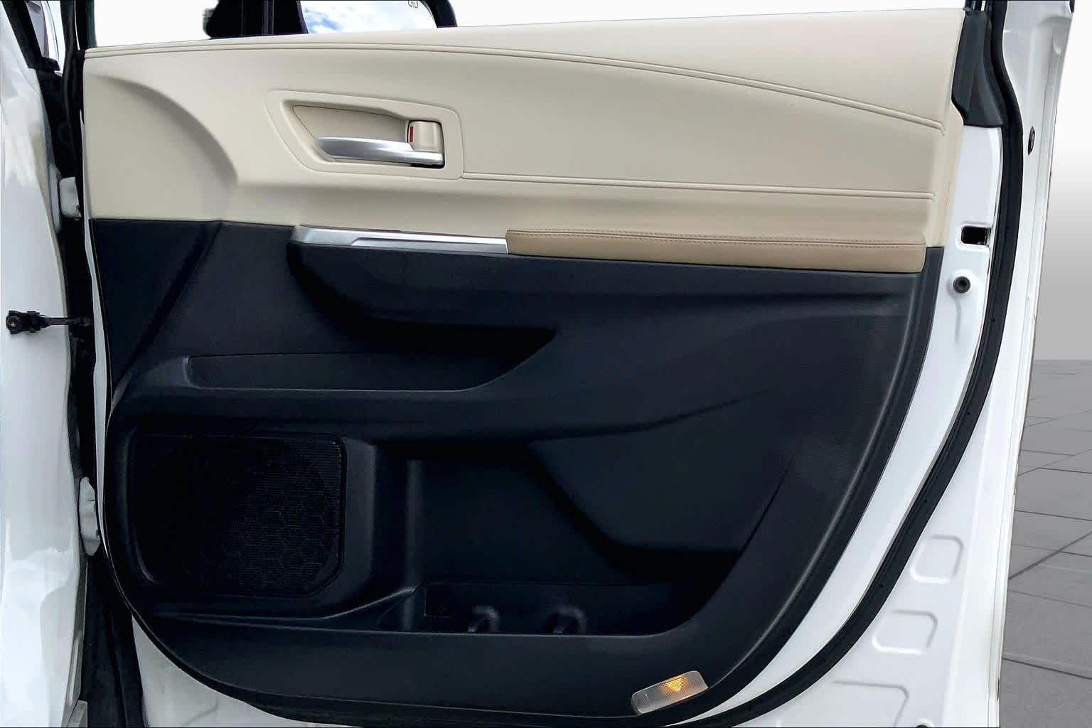 2022 Toyota Sienna photo 22 of 36