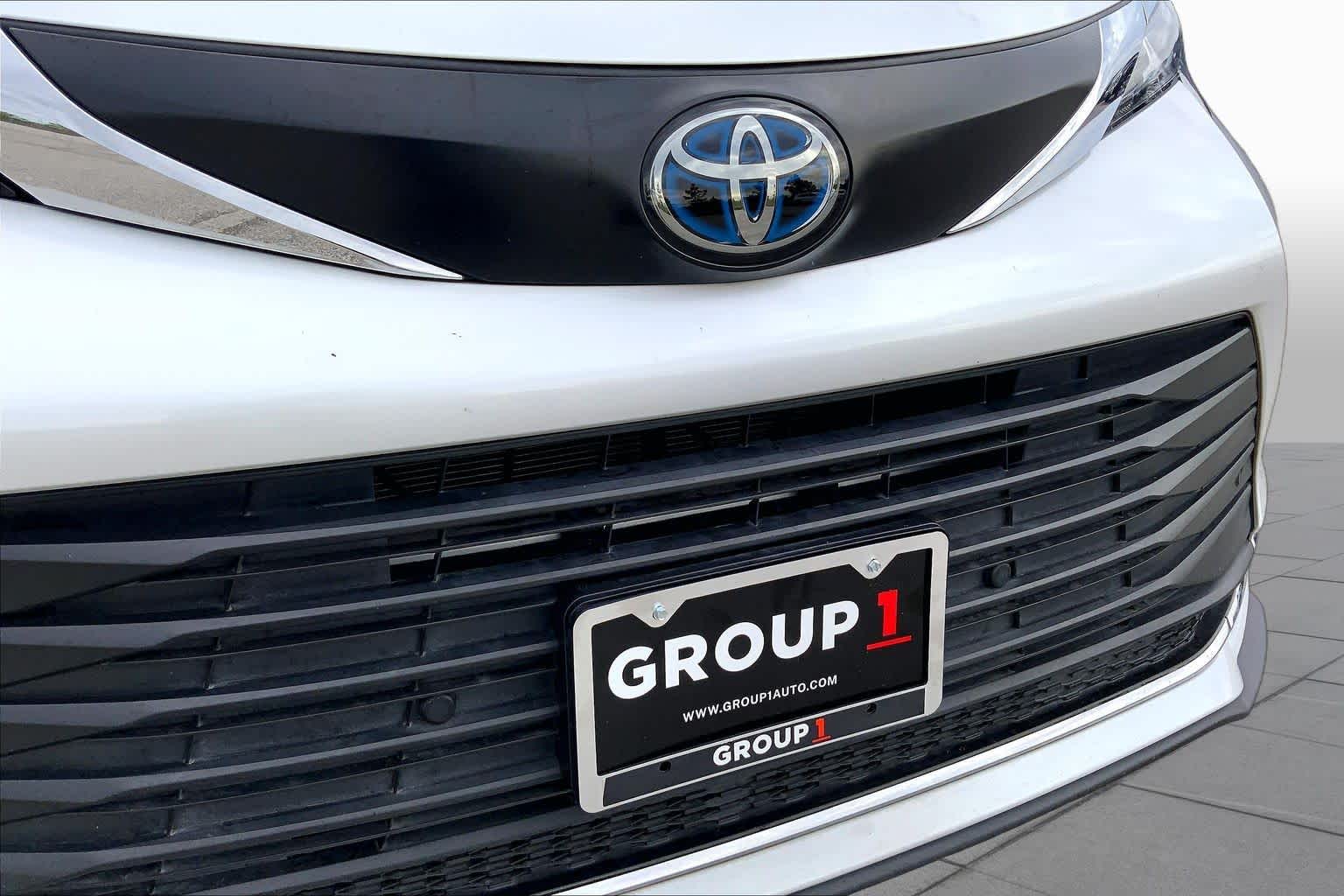 2022 Toyota Sienna photo 29 of 36